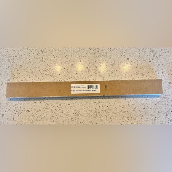 My word! “Today is a good day for a good day”standup sign, NWOT - Picture 3 of 4